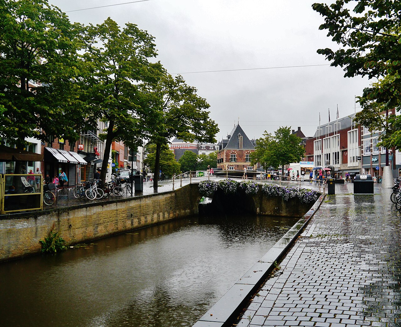 Leeuwarden: Apartments, Rooms, Studios and Houses for Rent