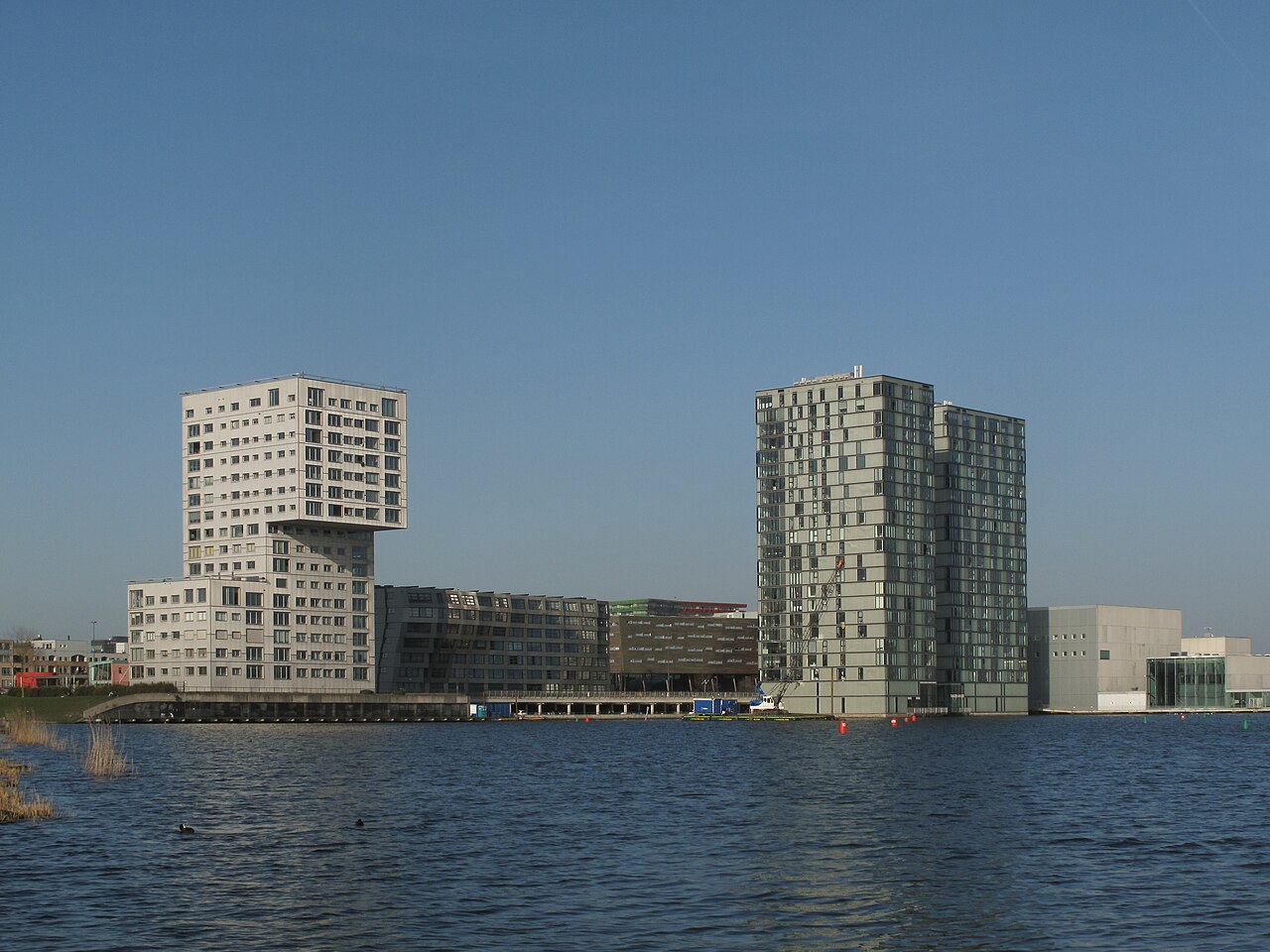 Almere: Apartments, Rooms, Studios and Houses for Rent